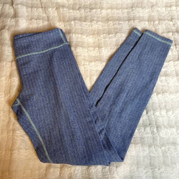IVIVVA LULULEMON‎ Chevron Blue Stripe Leggings Full Length High Mid Rise 14 - Picture 1 of 4